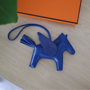 RARE HTF GM SIZE! Hermes Milo Lambkn Lizard Grigri Rodeo Pegase Horse Charm GM